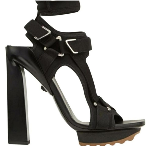 Versace Shoes - Picture 4 of 6